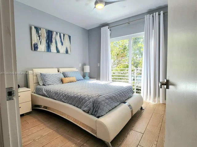 619 Meridian Ave # 4, Miami Beach FL 33139