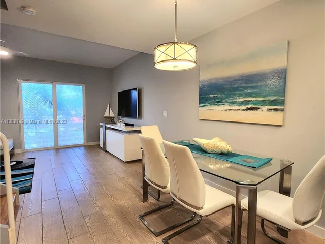 619 Meridian Ave # 4, Miami Beach FL 33139