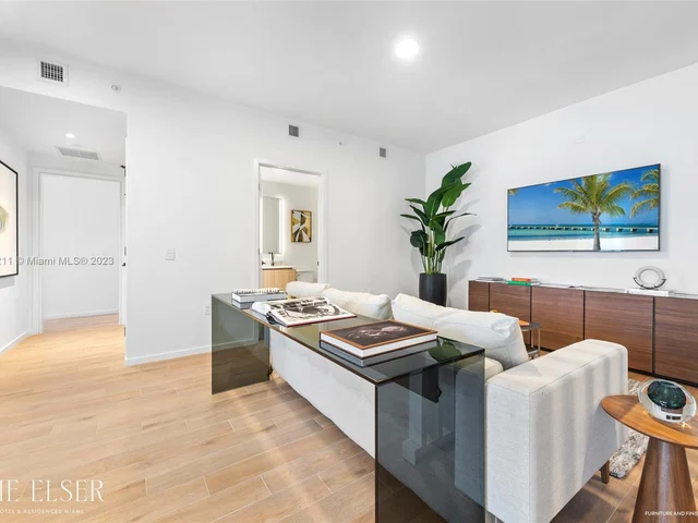 398 NE 5 # 3617, Miami FL 33132