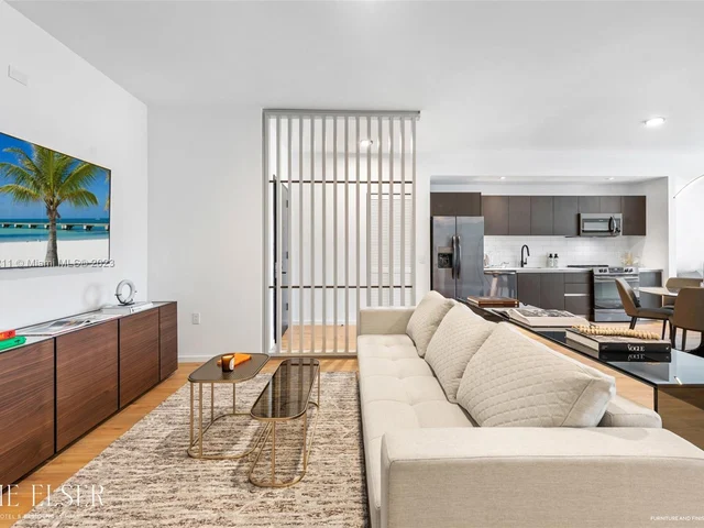 398 NE 5 # 3617, Miami FL 33132