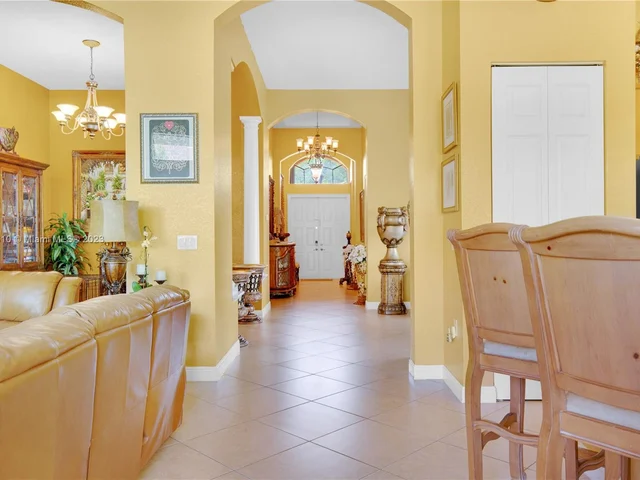 5431 SW 184th Way, Miramar FL 33029