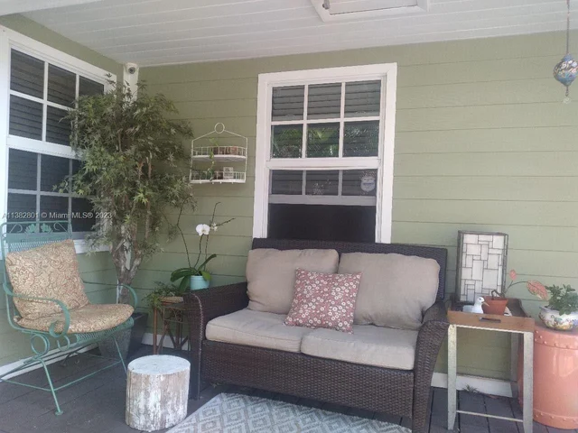 223 S Swinton Ave, Delray Beach FL 33444