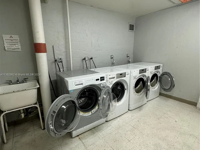 2030 S Ocean Dr # 201, Hallandale Beach FL 33009