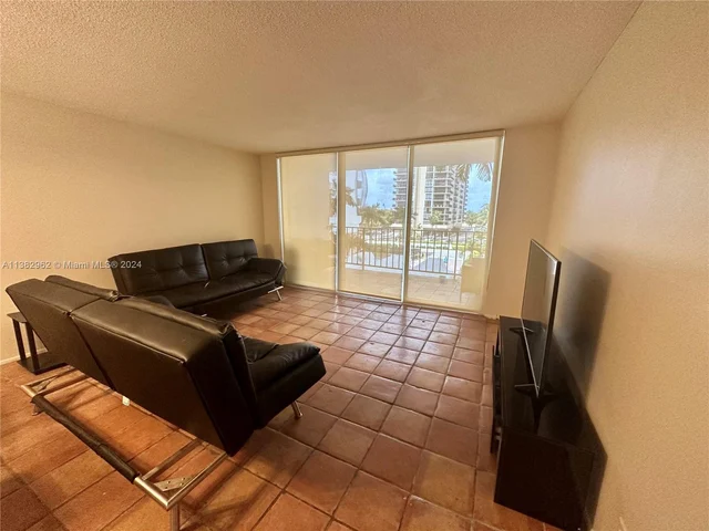 2030 S Ocean Dr # 201, Hallandale Beach FL 33009