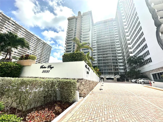 2030 S Ocean Dr # 201, Hallandale Beach FL 33009