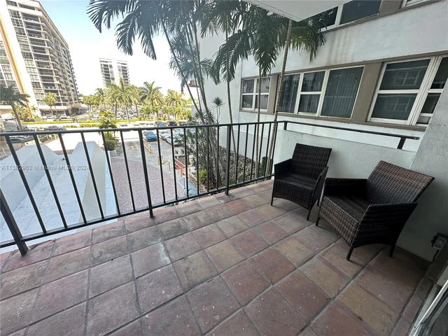 2030 S Ocean Dr # 201, Hallandale Beach FL 33009