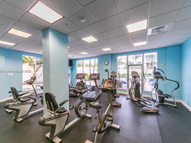 4001 S Ocean Dr # 10H, Hollywood FL 33019