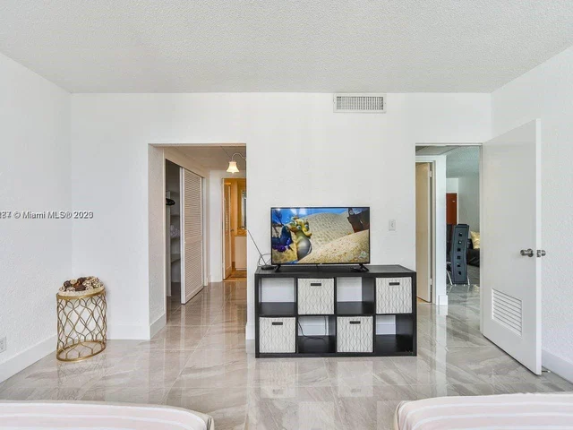 4001 S Ocean Dr # 10H, Hollywood FL 33019