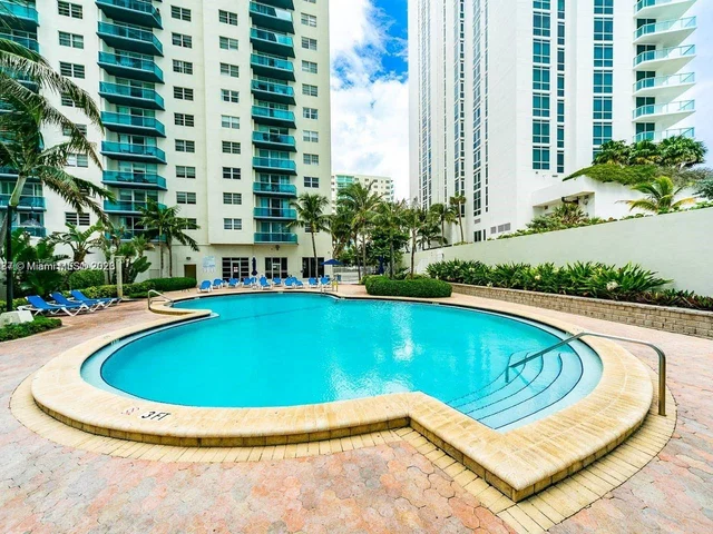 4001 S Ocean Dr # 10H, Hollywood FL 33019