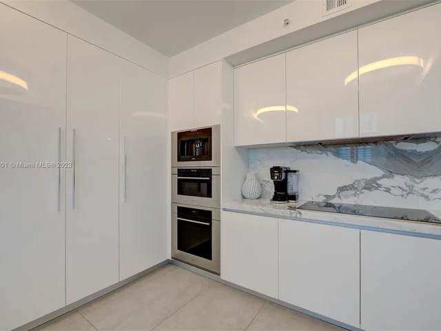 330 Sunny Isles Blvd # 502, Sunny Isles Beach FL 33160