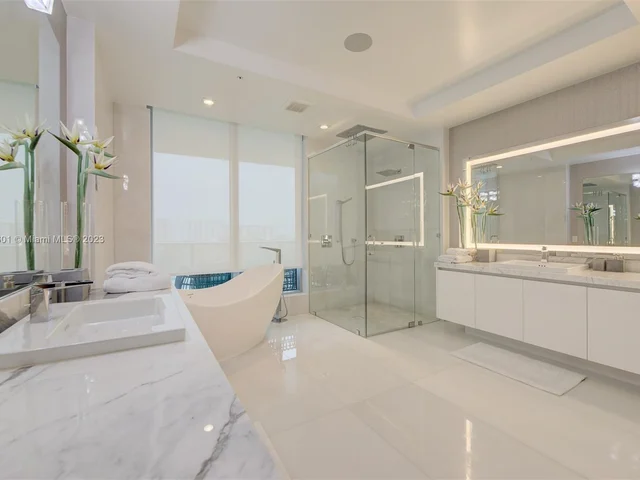 330 Sunny Isles Blvd # 502, Sunny Isles Beach FL 33160