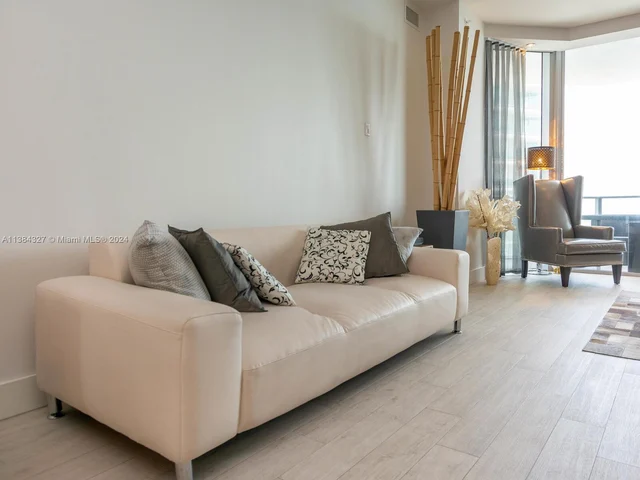 1300 Brickell Bay Dr # 3804, Miami FL 33131