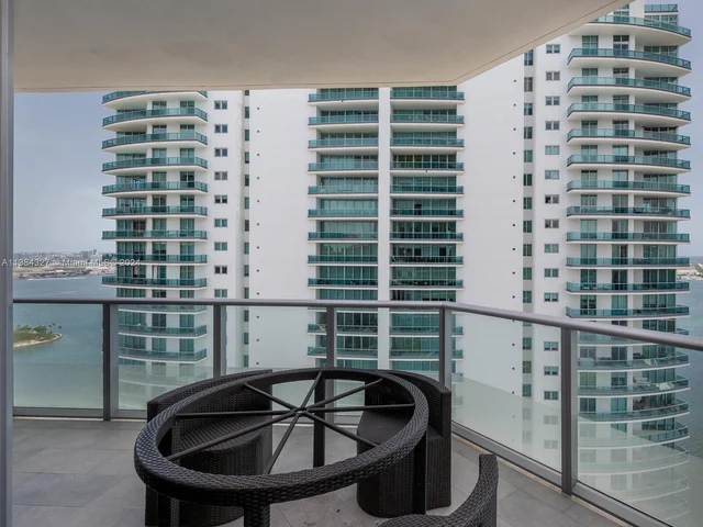 1300 Brickell Bay Dr # 3804, Miami FL 33131