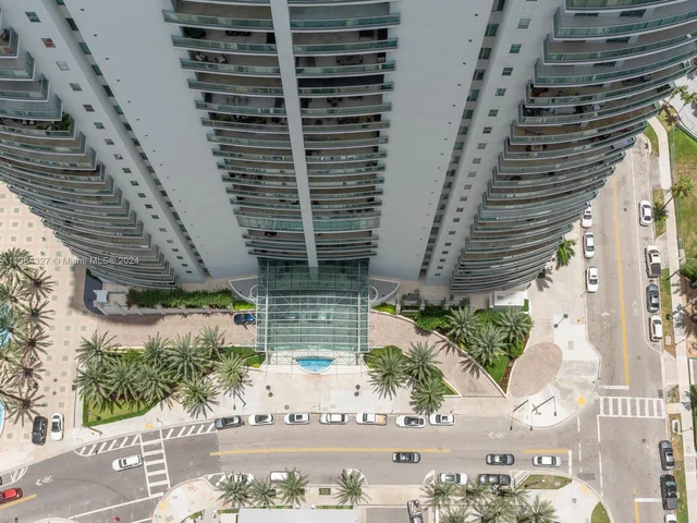 1300 Brickell Bay Dr # 3804, Miami FL 33131