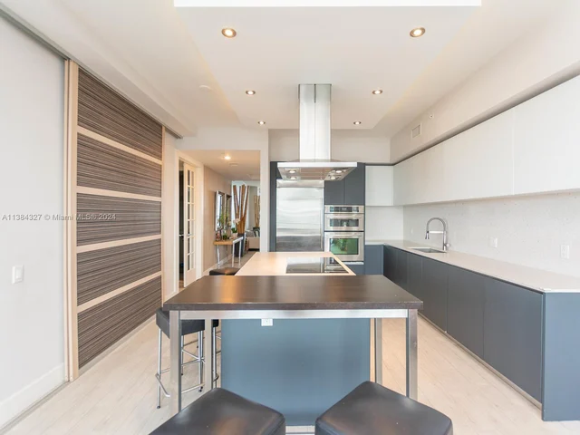 1300 Brickell Bay Dr # 3804, Miami FL 33131