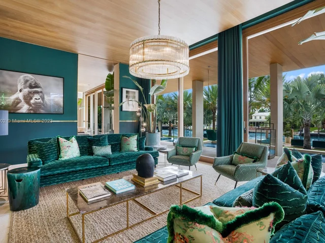 1510 W 25th St, Miami Beach FL 33140