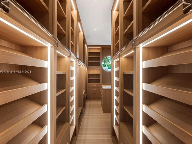 1510 W 25th St, Miami Beach FL 33140