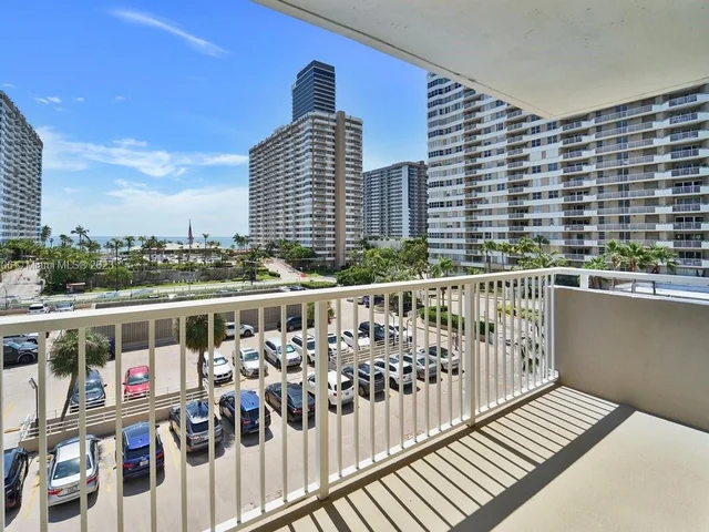 1965 S Ocean Dr # 4G, Hallandale Beach FL 33009