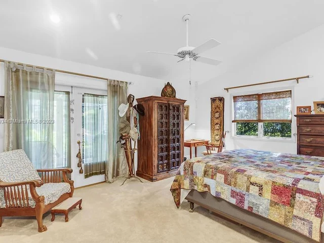 19505 SW 264th St, Homestead FL 33031