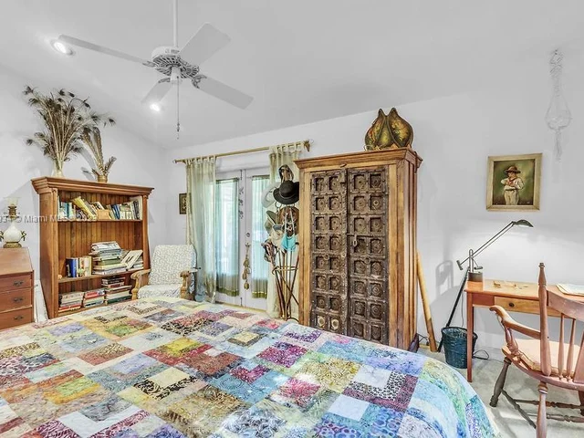 19505 SW 264th St, Homestead FL 33031