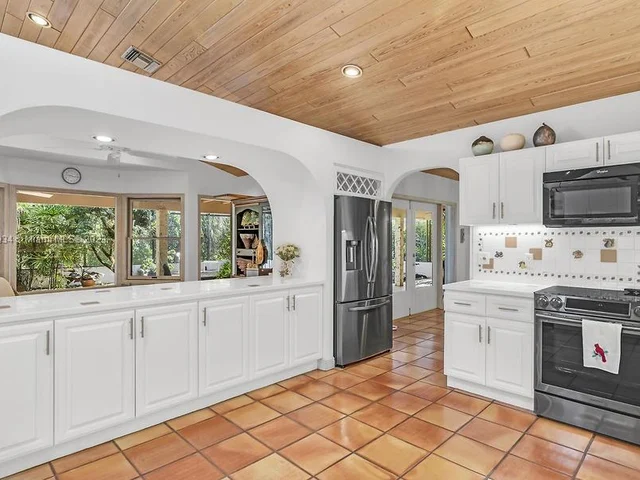 19505 SW 264th St, Homestead FL 33031