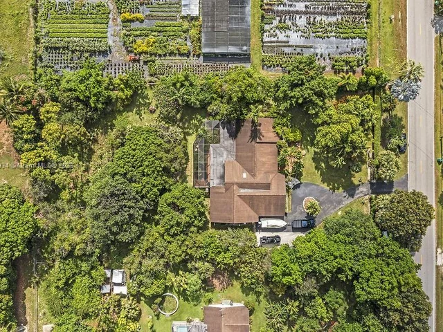 19505 SW 264th St, Homestead FL 33031