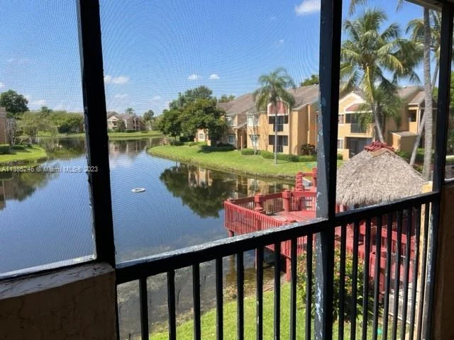 8320 SW 1st St # 205, Pembroke Pines FL 33025