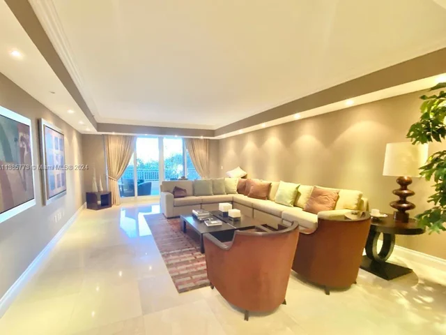 799 Crandon Blvd # 408, Key Biscayne FL 33149