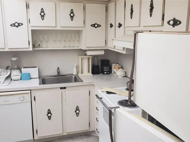 3800 S Ocean Dr # 1222, Hollywood FL 33019