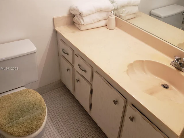 3800 S Ocean Dr # 1222, Hollywood FL 33019