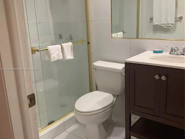 19201 Collins Ave # 323, Sunny Isles Beach FL 33160