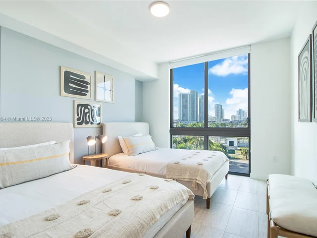 3900 Biscayne Blvd # 402, Miami FL 33137