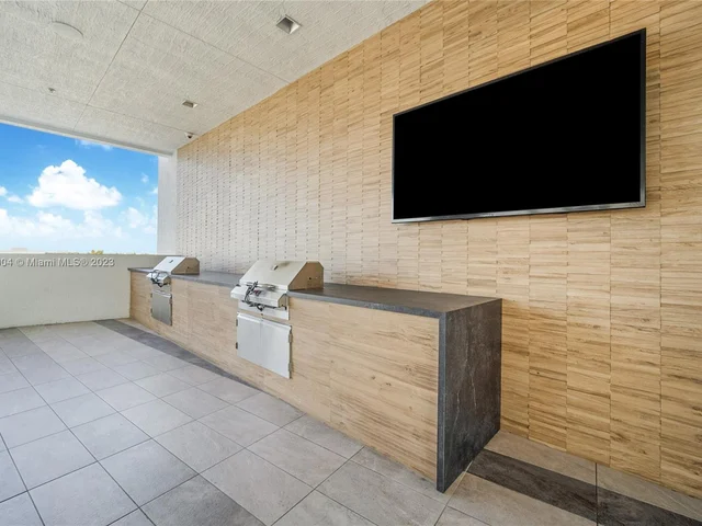 3900 Biscayne Blvd # 402, Miami FL 33137