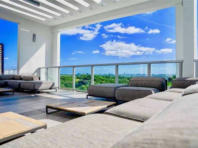 3900 Biscayne Blvd # 402, Miami FL 33137