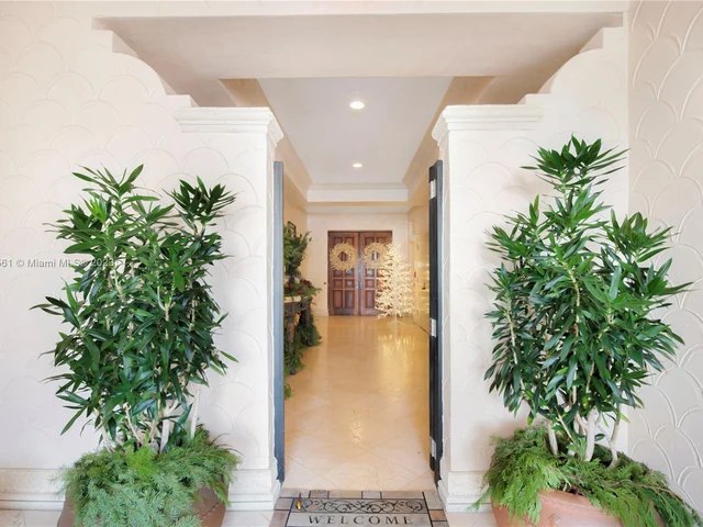 7482 Fisher Island Dr # 7482, Miami Beach FL 33109