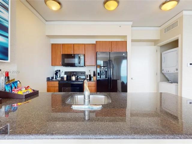 18001 Collins Ave # 2415, Sunny Isles Beach FL 33160