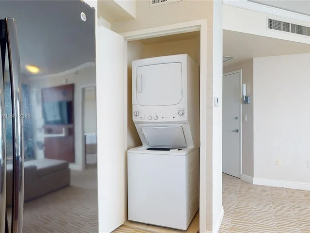 18001 Collins Ave # 2415, Sunny Isles Beach FL 33160