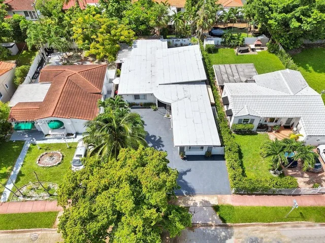 1750 71st St, Miami Beach FL 33141