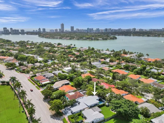 1750 71st St, Miami Beach FL 33141