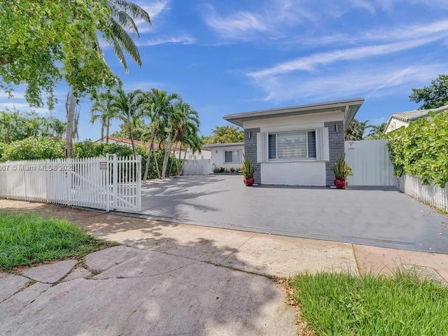 1750 71st St, Miami Beach FL 33141