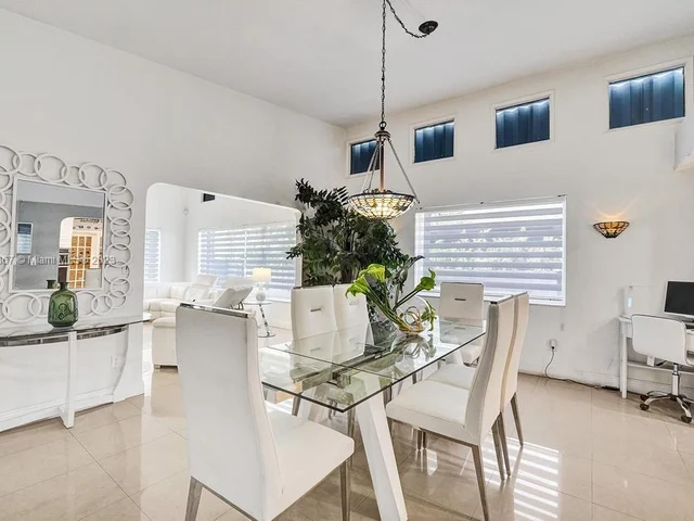 1750 71st St, Miami Beach FL 33141