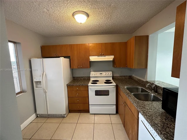 8550 N Sherman Cir # 208, Miramar FL 33025