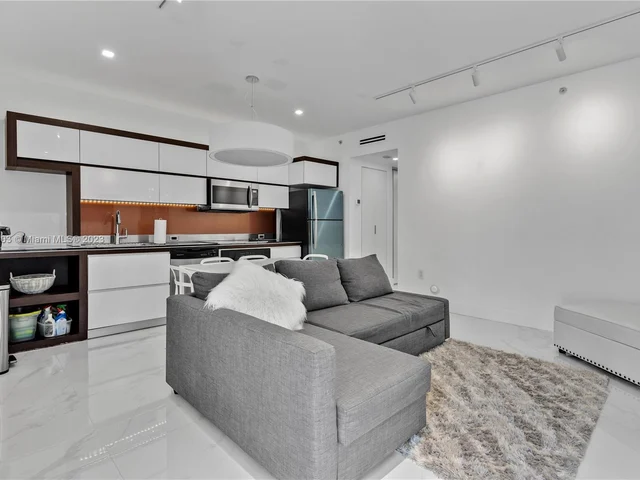 435 21st St # 107, Miami Beach FL 33139