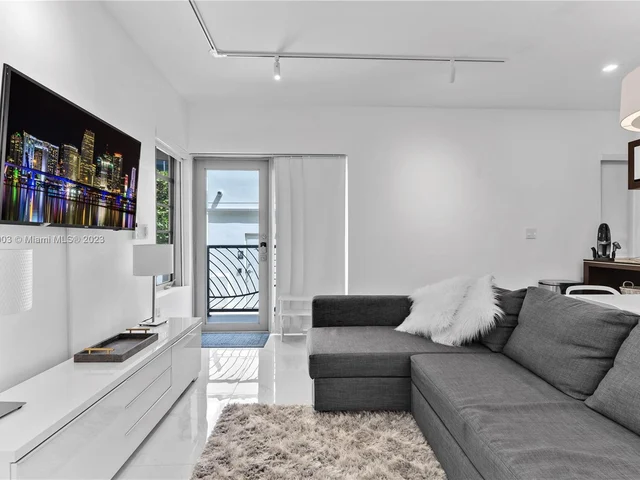 435 21st St # 107, Miami Beach FL 33139