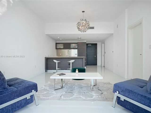 200 Biscayne Boulevard Way # 4414, Miami FL 33131