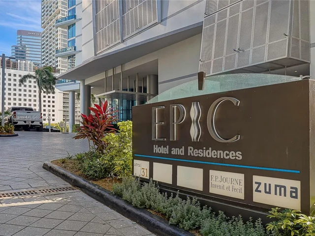 200 Biscayne Boulevard Way # 4414, Miami FL 33131