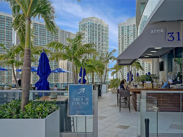 200 Biscayne Boulevard Way # 4414, Miami FL 33131