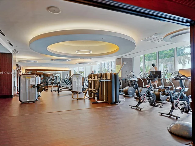 200 Biscayne Boulevard Way # 4414, Miami FL 33131