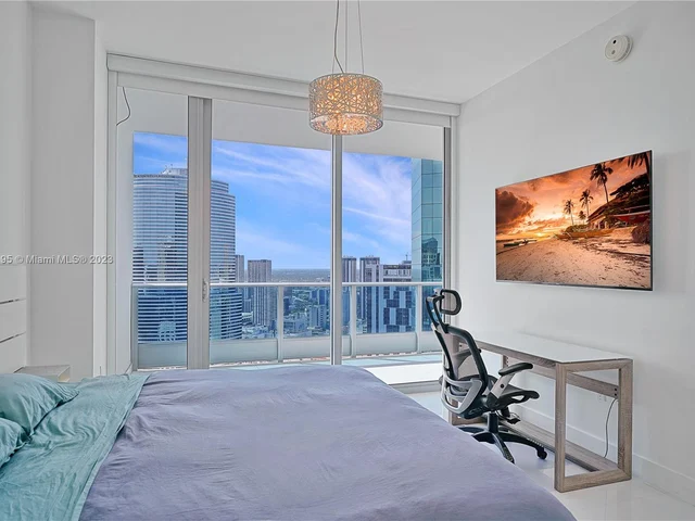 200 Biscayne Boulevard Way # 4414, Miami FL 33131