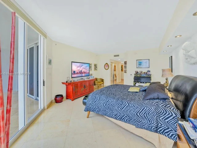 21200 Point Pl # 1901, Aventura FL 33180